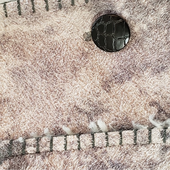 Cheyenne Collection Faux Fur and Suede Vest - Picture 8 of 15